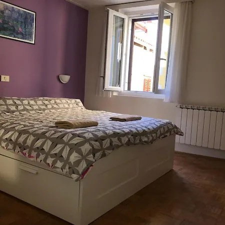Deas Apartment